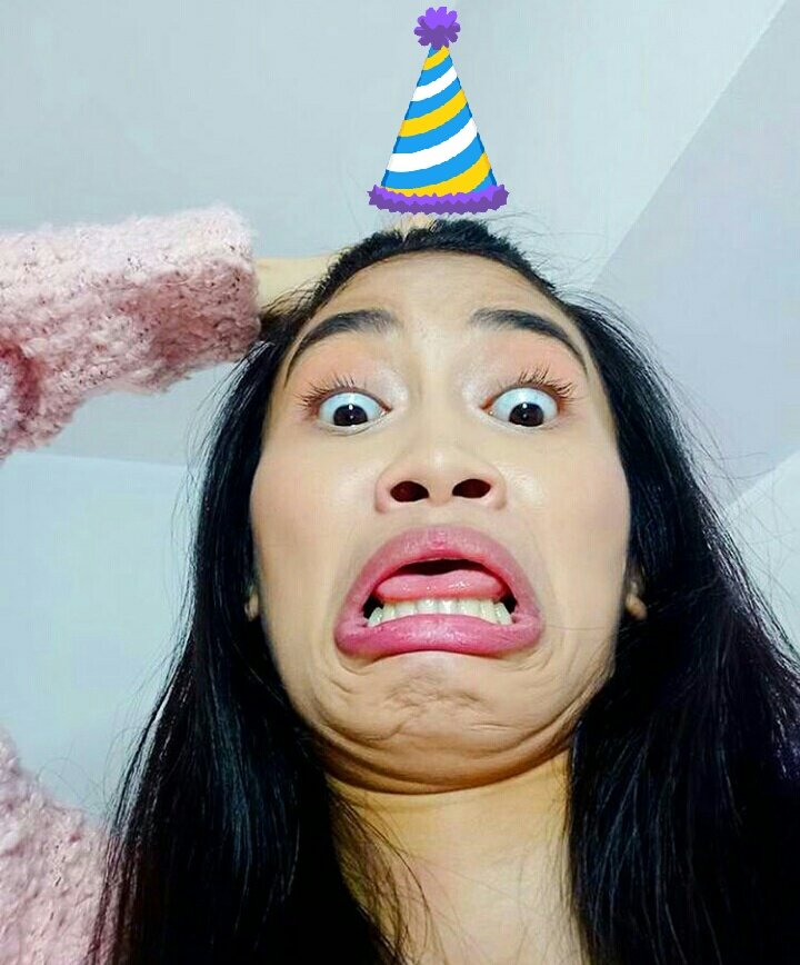 PamelaSwingPH_'s tweet image. Happy birthday sa pinaka magandang dilag sa mundo. Naks! Hehe. Keep inspiring us!!!! #PAMily loves you zu mats!!! Road to 500K #PAMily tas dadating ung panahon na 1M #PAMily na ;) love u, mayora!!! Ikaw pinaka dabest na youtuber ever!!! 💖 @phamswing