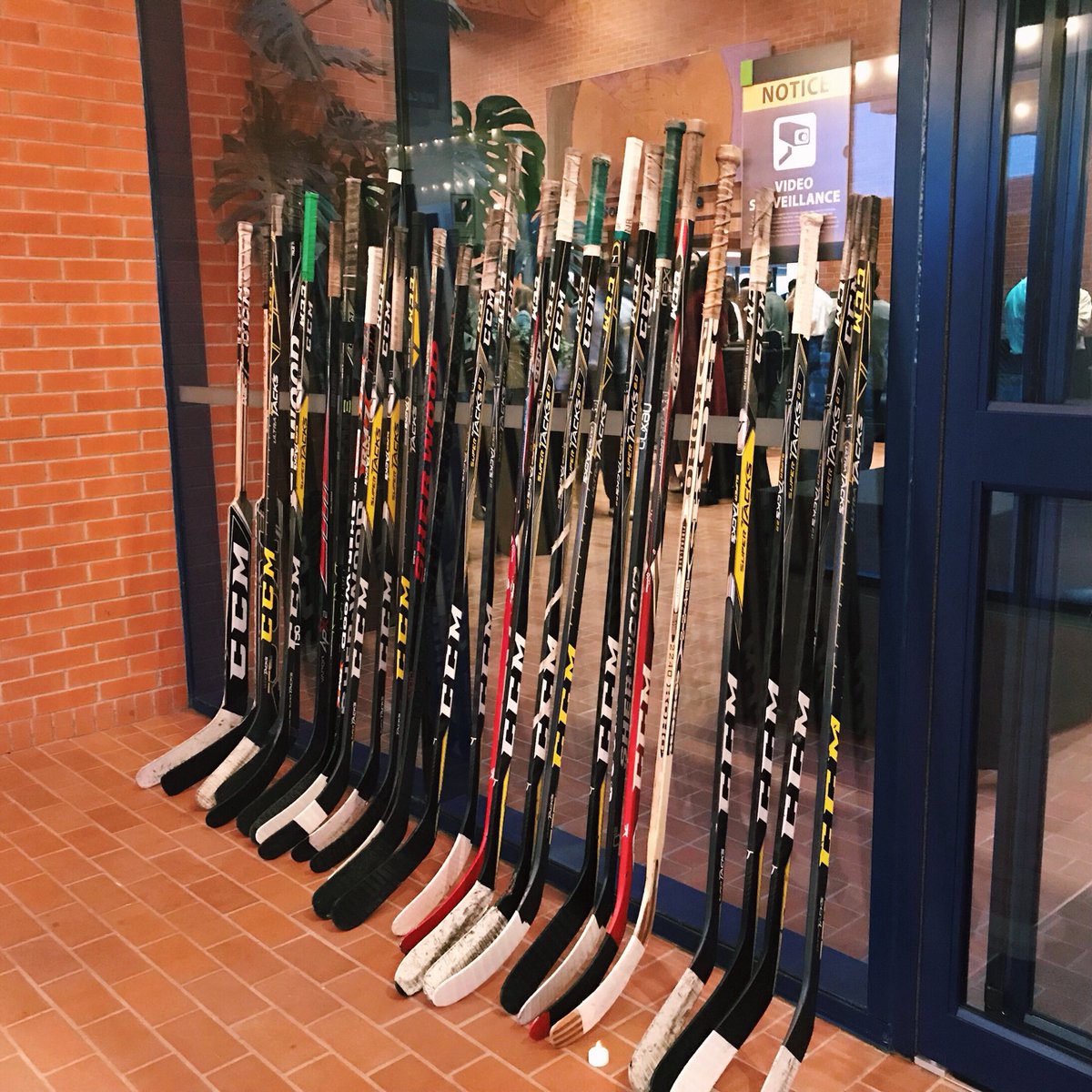 From Red Deer to Humboldt, we’re with you. #HumboldtStrong #MyKingsMyQueens
