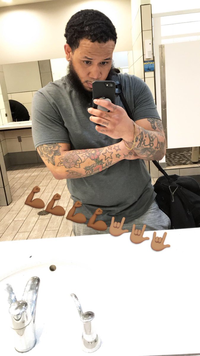 Mr. Blue BenjaⓂ️in tweet media