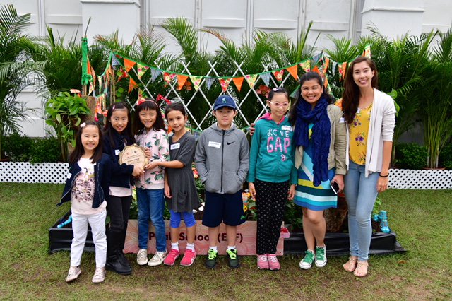 ESF_comm's tweet photo. #ESF Peak School proudly won the School Garden Plot Competition at the HK Flower Show in Victoria Park. Students used their creativity and initiative to make use of sustainable and recyclable materials to create props that would showcase different flowers and plants. Congrats! https://t.co/YvaHfvCmwV