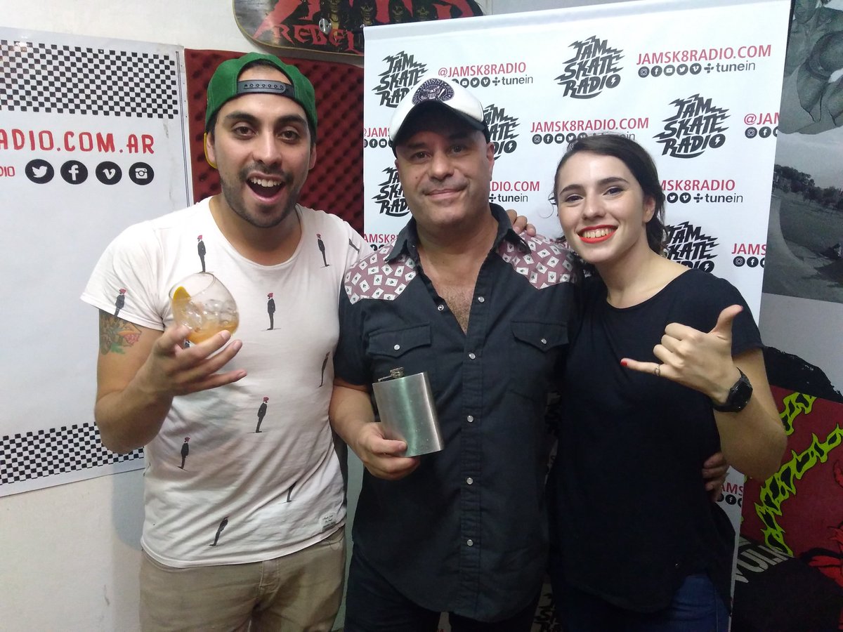 Pasaron cosas hoy en <a href="/jamsk8radio/">JAM SK8 RADIO</a> con #AgustinaDurigon @CachinRock <a href="/ManjarOficial/">Manjar Oficial</a> #CervezaBastion
#Cerveza #Artesanal
#Cocteleria #Tragos #Cocteleria