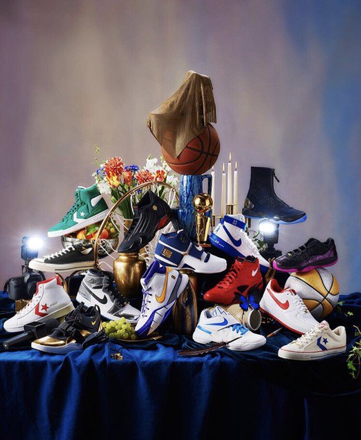 TKixkz's tweet photo. Jordan, Nike, and converse presents Art of a Champion! 🔥 This collection will be releasing from April till June, so are y’all ready for so heat!🔥🔥🔥 Whats y’all thoughts let me hear them in the comments below👇🏾
#sneakerhead#nikeshoes #airjordan #sneaker#converse https://t.co/0FZgLlIaX5