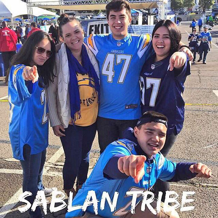 DonnellSablan's tweet photo. #NationalSiblingsDay 

#Siblings Ron &amp; I raised to love, protect, defend, nurture, respect &amp; honor each other. 

#SablanTribe 🇺🇸🇬🇺 https://t.co/aYP7kViXL3