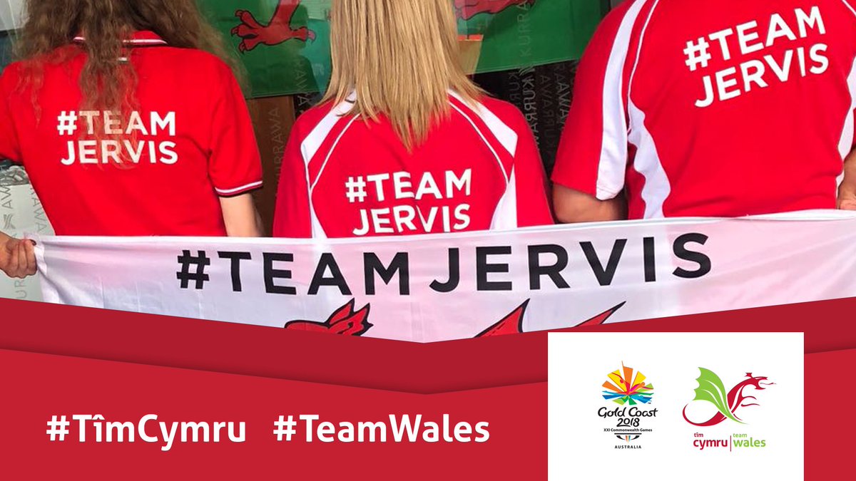 TeamWales's tweet photo. 📸 #TeamJervis in and around Gold Coast to get behind @daniel_jervis1!
🔴 #TîmCymru #TeamWales https://t.co/FmeRYZMDQO