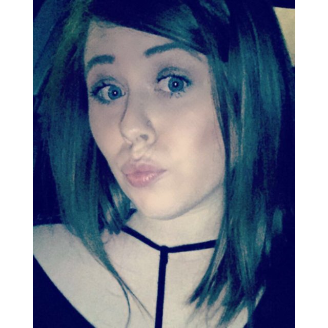 ayeitsamber17's tweet photo. #fridaynightlook #beauty #makeup #minimal #simple #minimalbeauty https://t.co/vLttAuTHVP