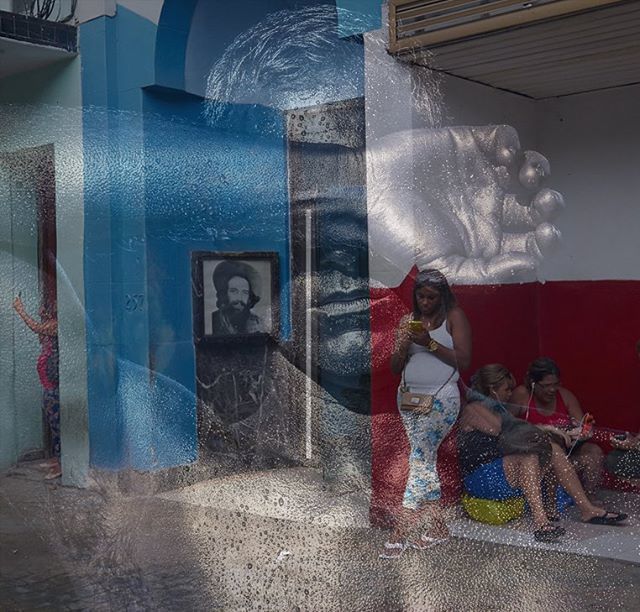 echosight's tweet image. This is @schwabelstudio and @allisondinner taking over for the week. We are juxtaposing our individual styles to explore facets of the human condition.  It’s been fun for us to see where we overlap and where we go in different directions. ift.tt/2IKqikq