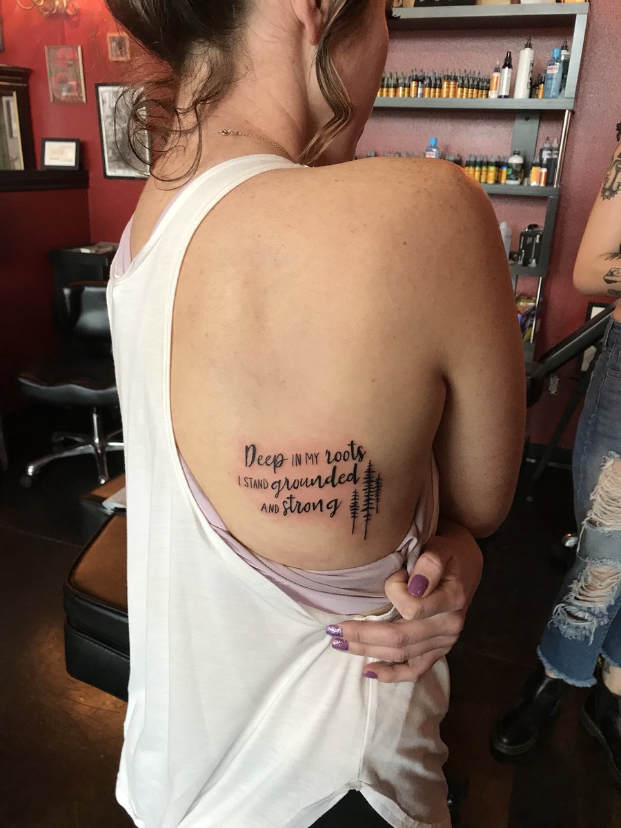 karlieraem's tweet photo. Finally😍 This quote is about my family/how I was raised, and will constantly remind me to stick to my beliefs and be confident in my decisions. It means so much to me ❤️ thanks to @brewcrew_jake  #bestbdaypresent https://t.co/OLFTSw1V2Q