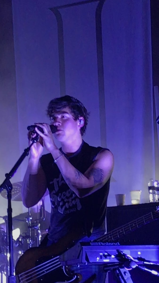 kimbxrlie's tweet image. OK THIS IS MY LAST POST I PROMISE BUT TONIGHT WAS AMAZING #5SOS3SilverSpring