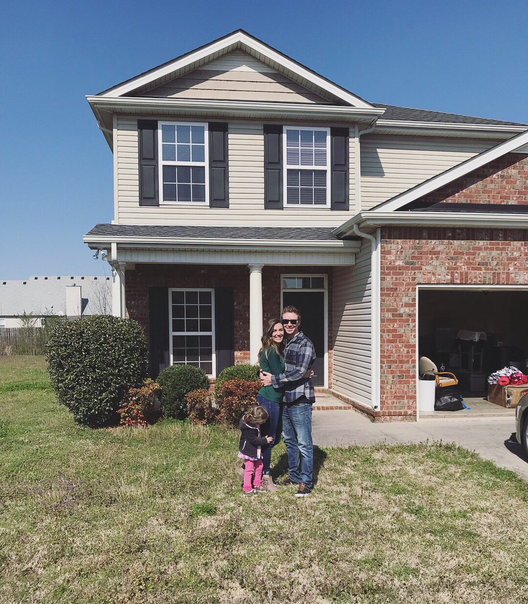 its_jesco's tweet photo. H O M E O W N E R S 🏡❤️🥂🙌🏼 @ryan_perry_88!!!!!!! https://t.co/uUUE1ba6au