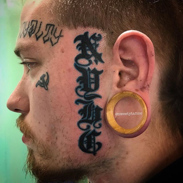 NYHCtattoo's tweet photo. @alex_thomassen is down!
By @sweetytattoo
New York Hardcore Tattoos
127 Stanton Street
New York, NY 10002
212-979-0350
#nyhc #newyorkhardcore #nyhctattoos #newyorkhardcoretattoos #nyctattoo #nyc #les #lestattoo #traditionaltattoo #sweetytattoo #facetatt… https://t.co/IHt02noHdN https://t.co/K5xr5Ke6P7