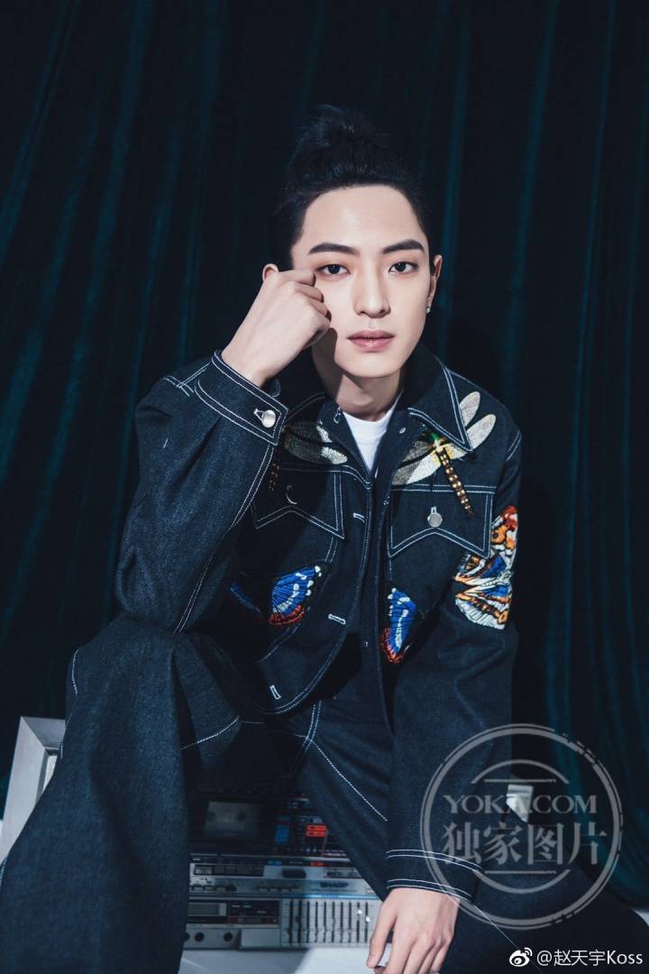 Koss97_'s tweet photo. 新扎的小揪揪了解一下？🐱 https://t.co/nL4m4azs5C