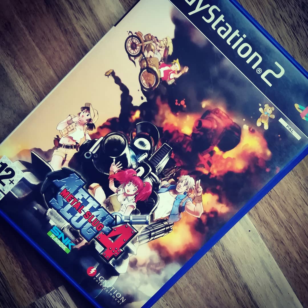 Grey8319's tweet photo. Ojojojo...... #MetalSlug4 😬😬😬 kolejna klasyka #arcade. Ileż to ja przepuscilem siana w #salonachGier 😬😬😬.
#playstation2 #PS2 #Europe #PAL #playstationgames #playstationworld #playstationcollection #PS2World #collections #collector #videogames #gamer #games #geek #nerd https://t.co/4sLEgLEa03