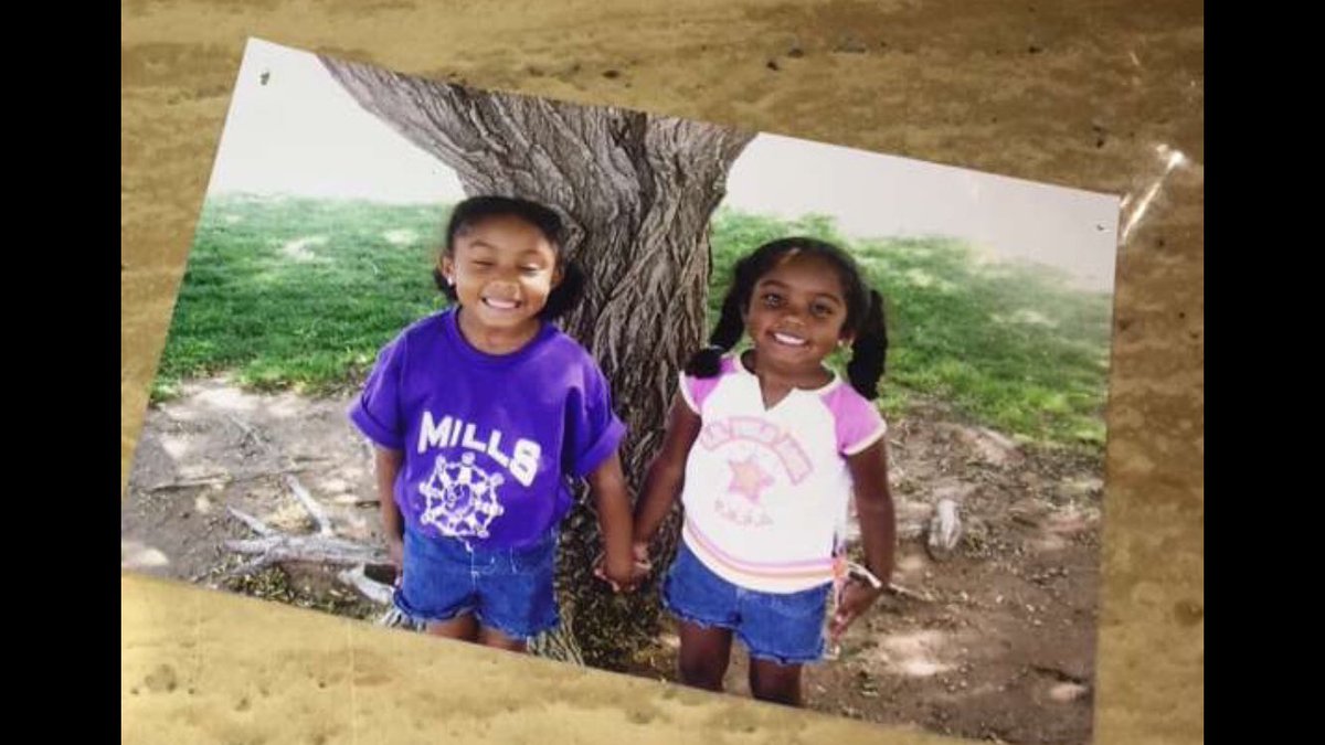 aaniissat's tweet photo. it’s late but #NationalSiblingsDay to the best sister out there😎You’re lame but I love you nd don’t want you to leave😪i’ve learned so much from her and couldn’t be more grateful❤️Your entire existence brings me happiness https://t.co/eG9LIxhPMR
