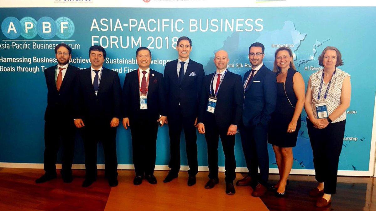 designgarrath's tweet photo. The UN ESBN Youth and Women Entrepreneurship Taskforce with Dr Lam, Chairman of Hong Kong Cyberport #APBF2018 https://t.co/Z27mMh3LdW