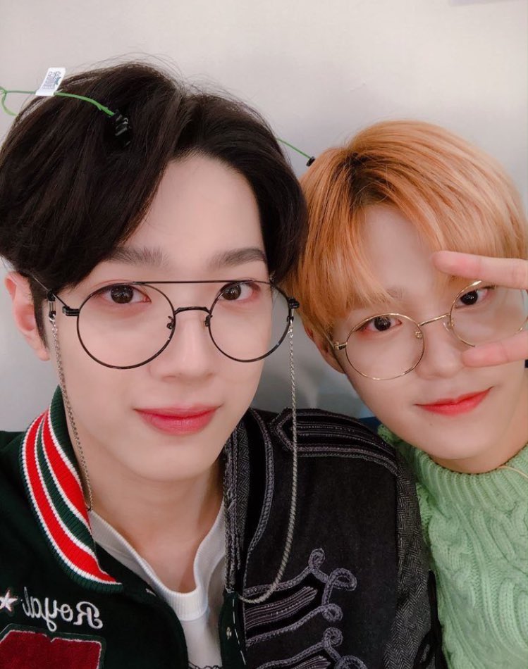 LKL_07's tweet photo. Cuties 😘
#panhwi #LAIKUANLIN #Daehwi https://t.co/JnMibLaWk0