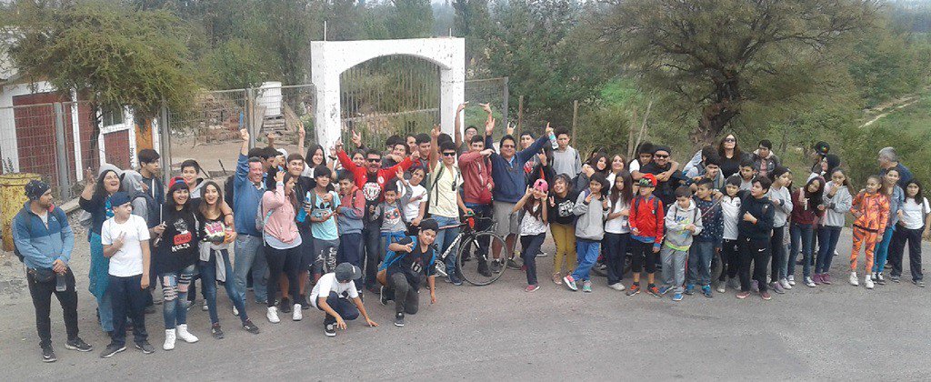 PutaendoInforma's tweet photo. Con trekking escolares de Rinconada de Silva celebraron el Día del Deporte https://t.co/RrJzsL94IF https://t.co/0Tpqri8BtY