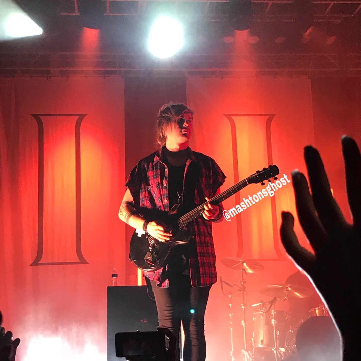 mywildflowr's tweet image. Angel. Icon. Legend. 
#5SOS3SilverSpring