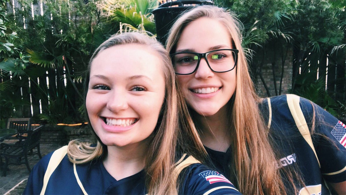 hannahfeerick_'s tweet photo. Happy birthday sweet soul @erin_bailey2 Im so happy for you and how far you've come! Never stop telling stories and being superstitious, love yuuuu😇💓💓 https://t.co/aNA8SDLwFH