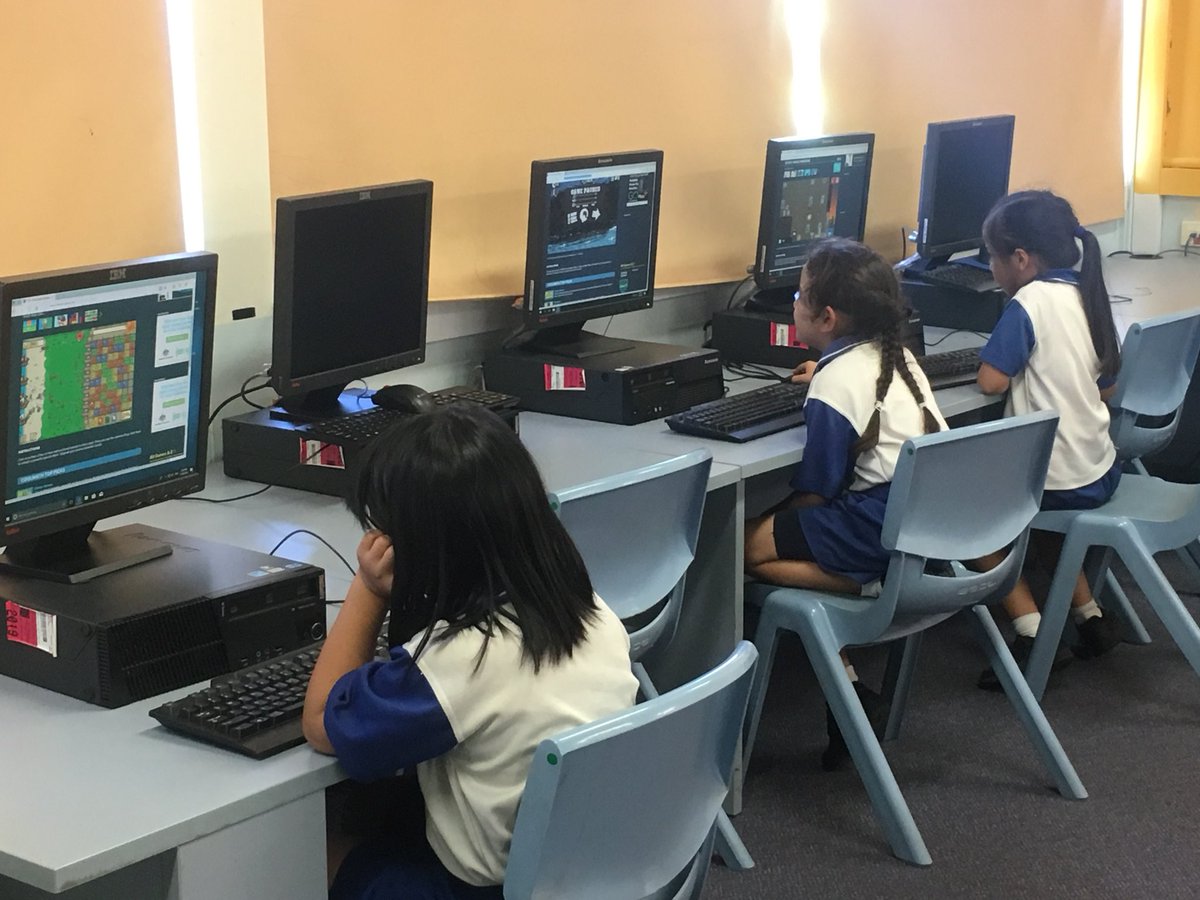 Yr 1 students at RPS engaged in online maths.