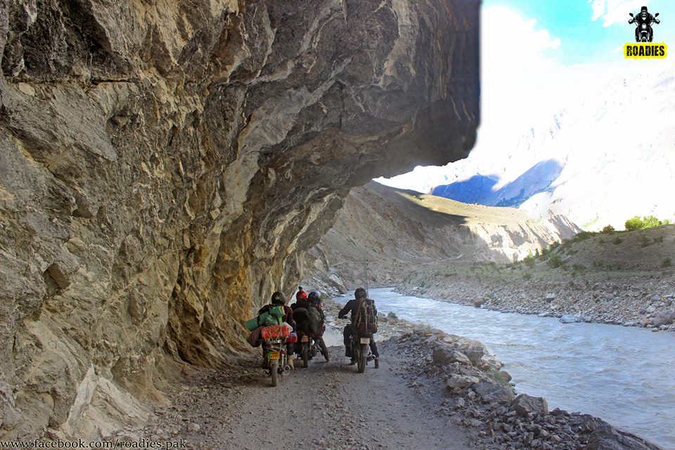 Roadiespak's tweet photo. #roadiespak
Towards Askoli, The Gate way of 8000s Peaks
#travelphotography #wanderlust #doyoutravel #travelmore #goexplore #lovetotravel #adventurethatislife #workandtravel #pakistan #mountains #nature #travel #dawndotcom #etribune #travelbeautifulpakistan https://t.co/g3xUi5Qr5j