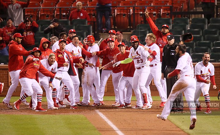 pdchris's tweet photo. .@MattCarp13 wins it in the 11th inning with 2-run HR for #STLCards https://t.co/1R27mmxO57
