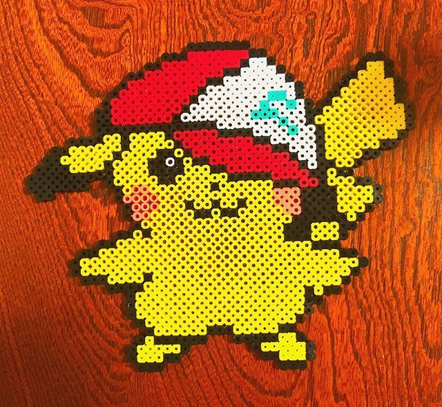 フィン アイロンビーズ作品 サトシの帽子をかぶったピカチュウ アイロンビーズ アイロンビーズの会 Perlerbeads パーラービーズ ポケットモンスター ピカチュウ 任天堂 Nintendo ポケモン フォロー歓迎 いいね返し いいね T Co