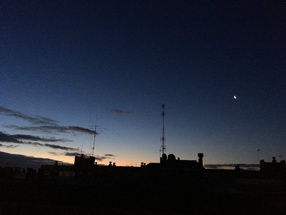 Amanece un nuevo día, miles de oportunidades para ser felices y hacer felices a los demás.

Suerte a la terna de esta tarde en <a href="/LaPlazaToros/">LaPlazaToros</a> y que nos hagan soñar despiertos.