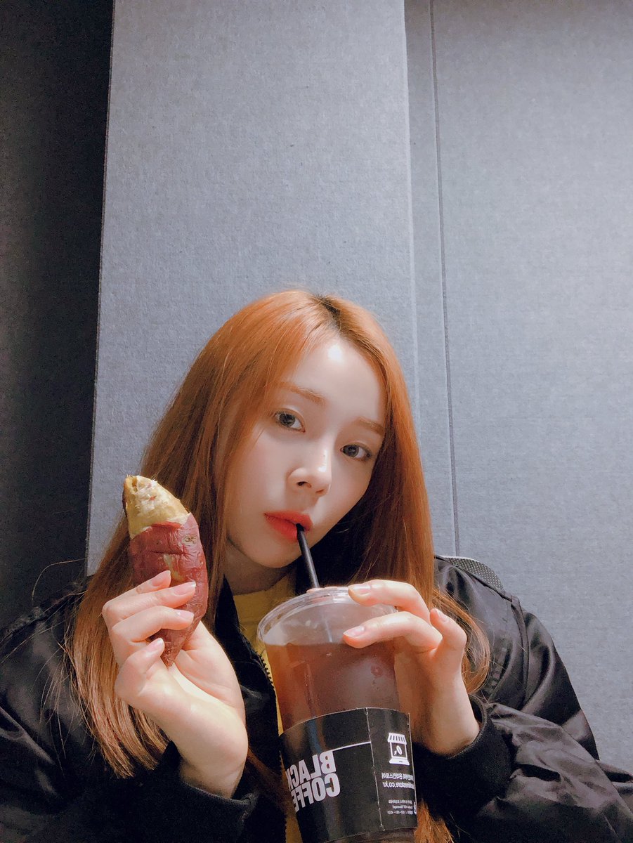 LC__Ashley's tweet image. 오늘의 점심도 당연히 고구미&amp;amp;아아🍠💛
Sweet potato for lunch as usual🤗 #whatelseisnew
