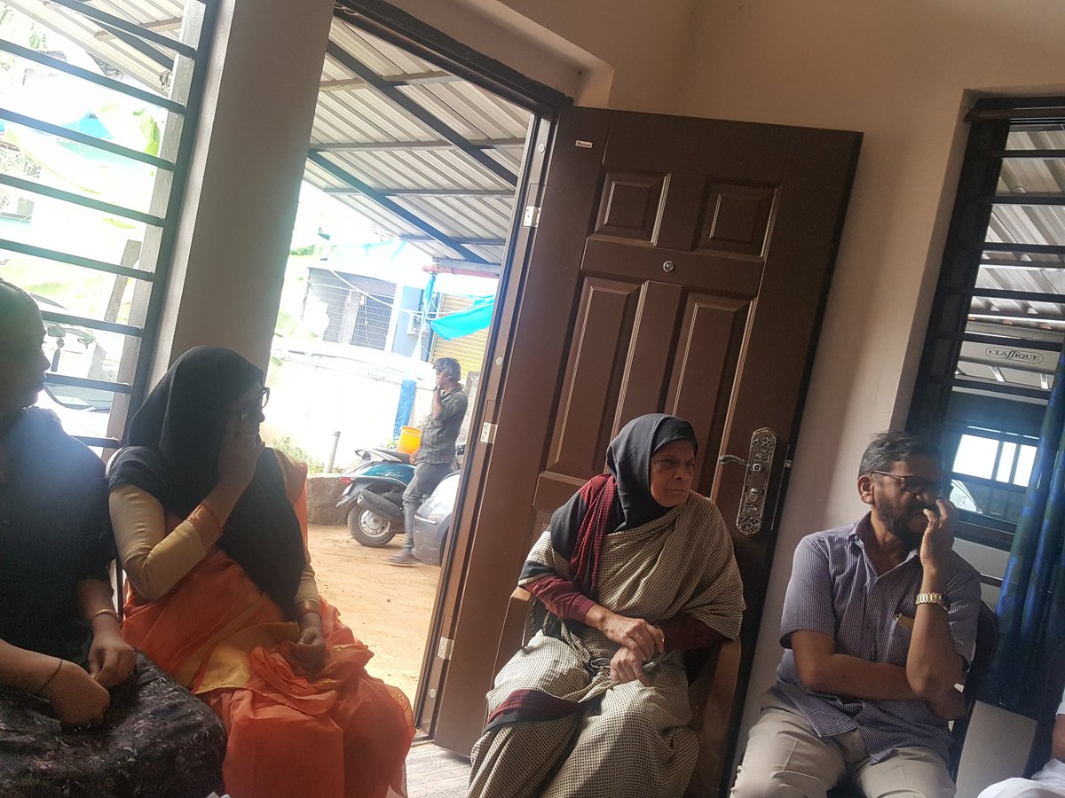 Volunteers &amp; clinic coordinators involved in a focus group session to help researchers in understanding innovations in community mental health #mentalhealth #mhat #research #communityhealth #kerala #volunteers