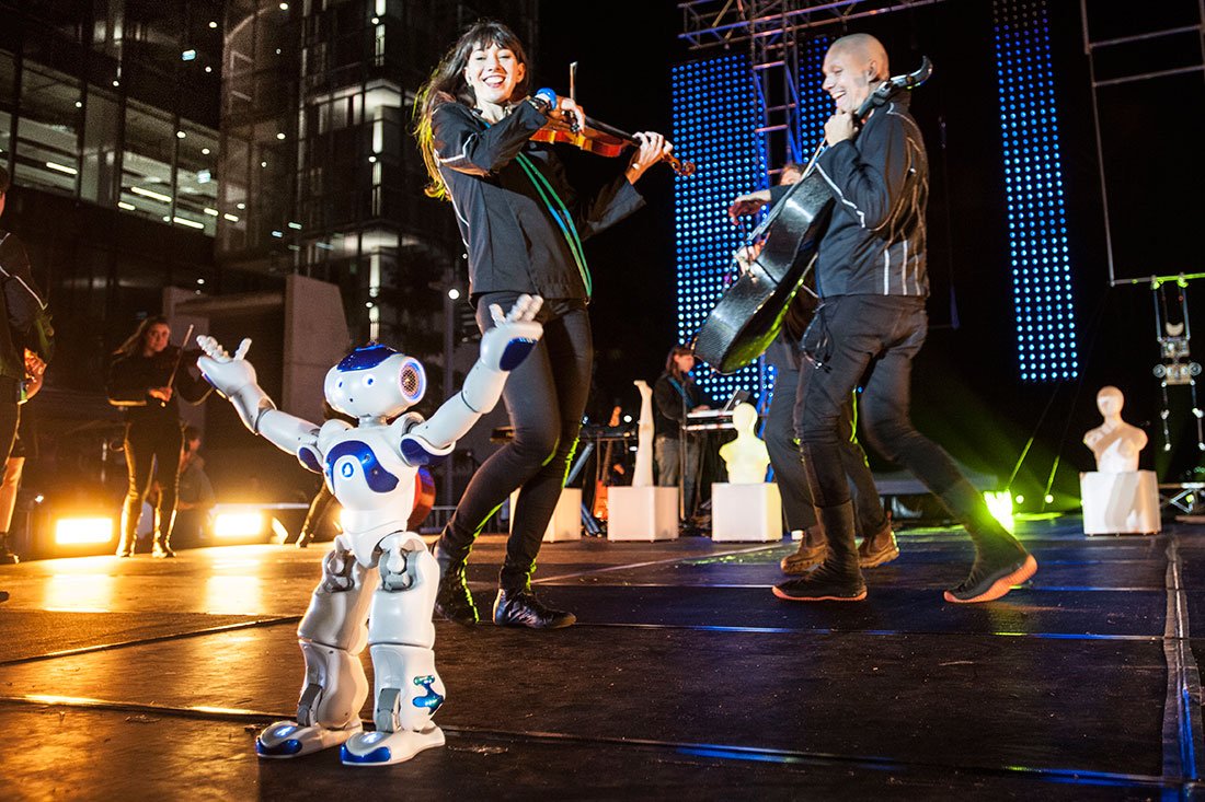 qutlaw's tweet image. Dr @skdevitt ’s #openaccess chapter on the trustworthiness of #autonomoussystems goo.gl/YPFA2X #trustedautonomy #robots #WorldIPDay bit.ly/QUTDevitt