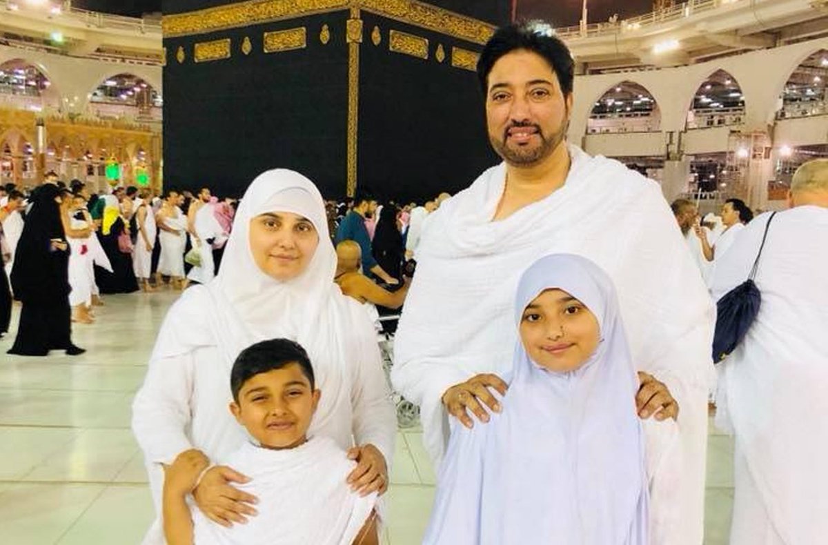 TVOnePk's tweet photo. عمرہ کی سعادت حاصل کرلی
https://t.co/MrZw0UbT7P
#TvOnePk #MagOnePk #UrduBlog #JaveriaSaud #SaudQasmi #umrah2018 #SaudiArabia https://t.co/oCS3ZjyhzL