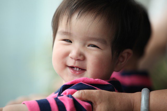 HeyParentBaby's tweet photo. The jewel of the sky is the sun, the jewel of the house is the child. - Chinese Saying (via wiseoldsayings) #quote #babyphotography #cute https://t.co/yDA0QMDLiN