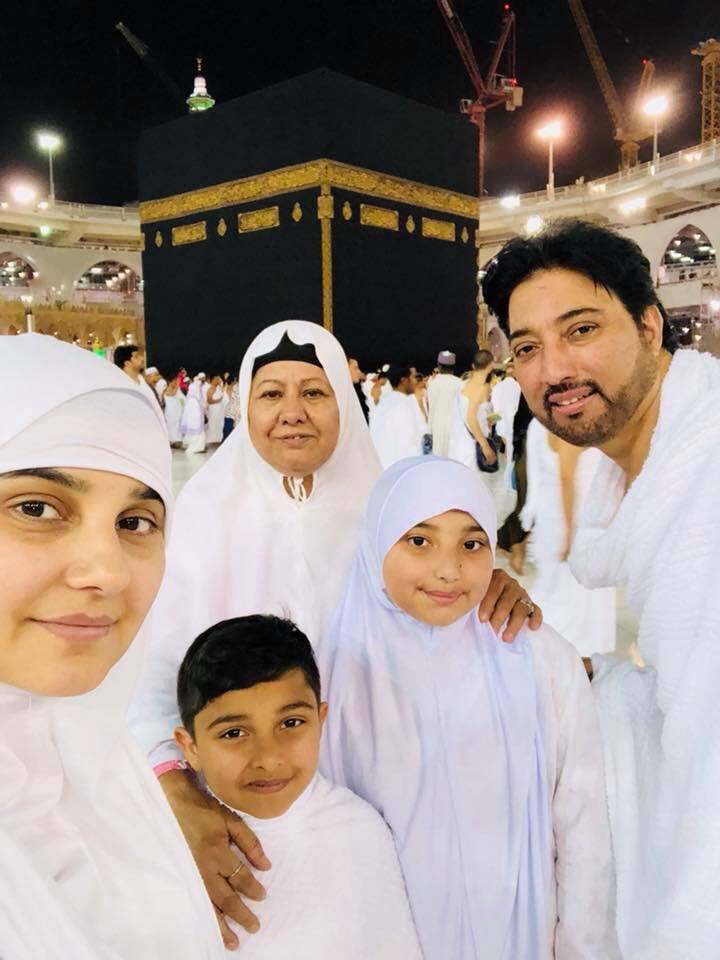 TVOnePk's tweet photo. عمرہ کی سعادت حاصل کرلی
https://t.co/MrZw0UbT7P
#TvOnePk #MagOnePk #UrduBlog #JaveriaSaud #SaudQasmi #umrah2018 #SaudiArabia https://t.co/oCS3ZjyhzL