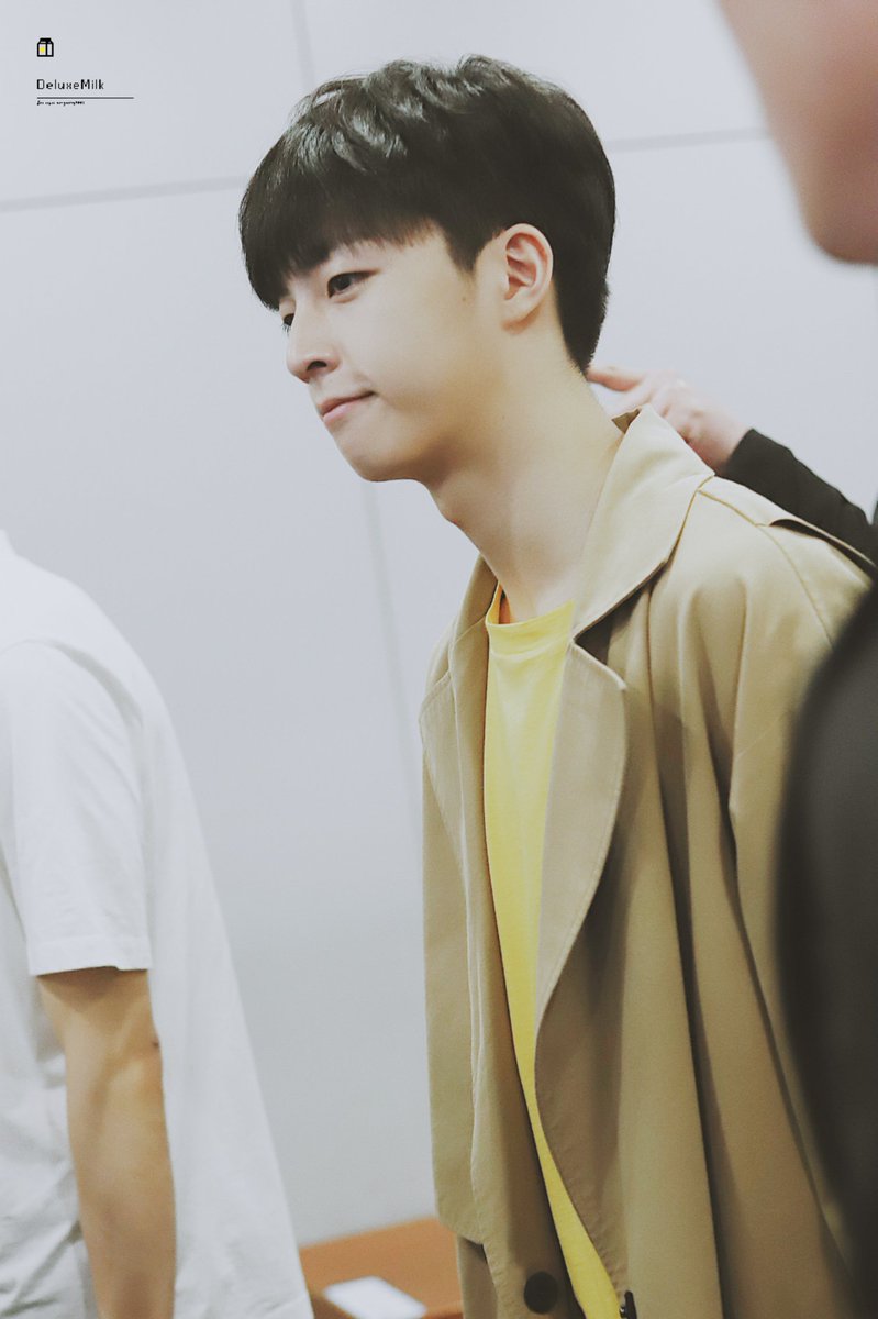180411 PEK出发

＃陳立農
＃ChenLiNong
#천리농 
＃陈立农