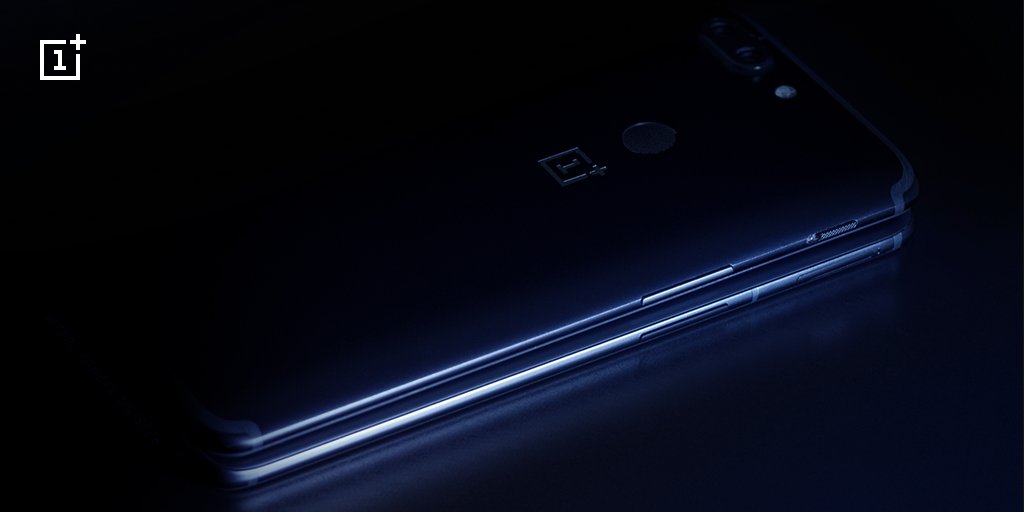 More immersion in a refined form factor. Are you ready for the #OnePlus6?