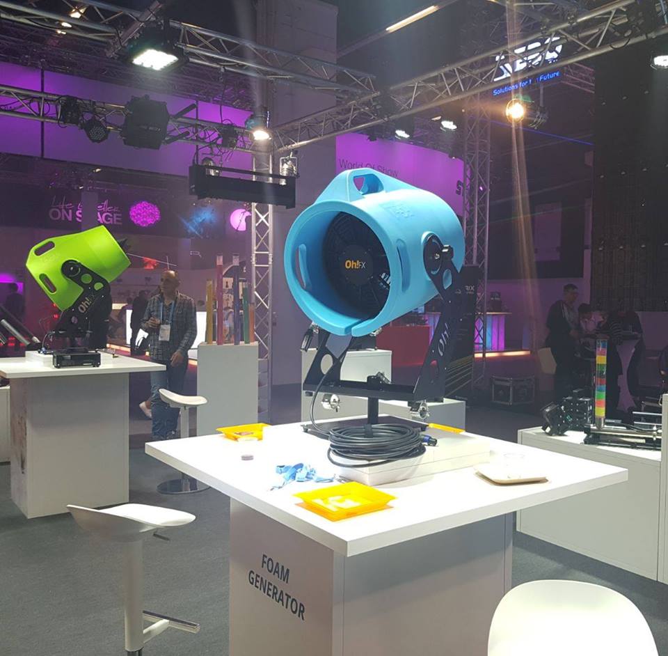 Oh_FX's tweet photo. @pls_frankfurt is already started! 😊🎉 Come and discover our new foam machine and fx products and machines for your events. HALL 5 - B43. #pls2018 https://t.co/80MO4Z5liK