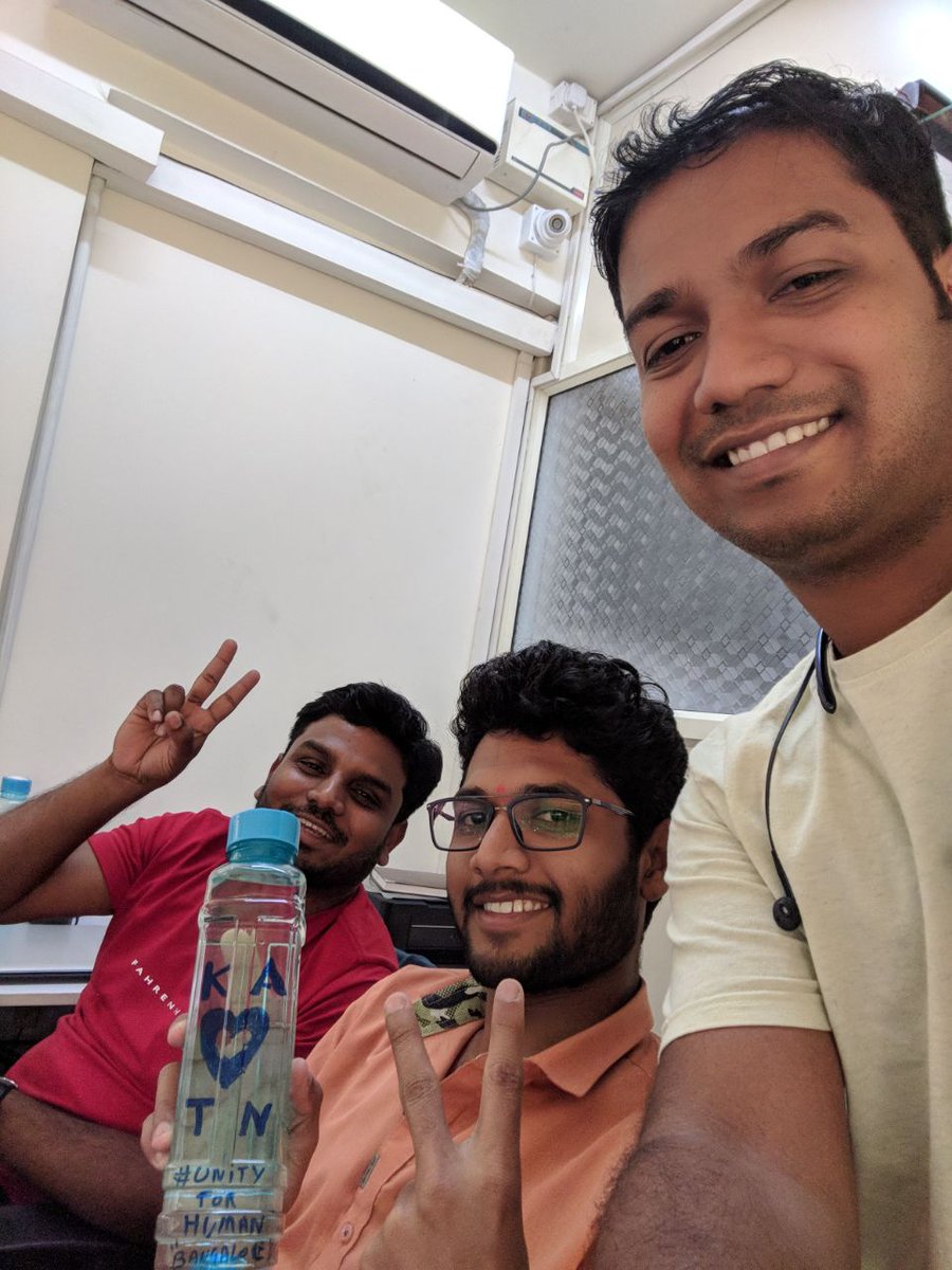 shanthakumarGB's tweet photo. #UnityForHuman
Karnataka and Tamil are Brothers
Time to time ppl have proved it.
1000s of incidents happened to show that how much love ppl both state love each other...
Karnataka will share water with TN, we have been sharing since ages.
KA Loves TN https://t.co/Spg19o1ZYm