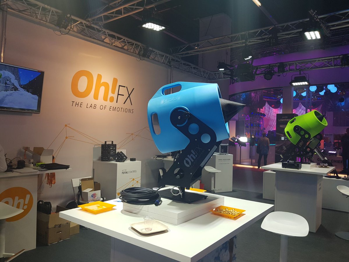 Oh_FX's tweet photo. @pls_frankfurt is already started! 😊🎉 Come and discover our new foam machine and fx products and machines for your events. HALL 5 - B43. #pls2018 https://t.co/80MO4Z5liK