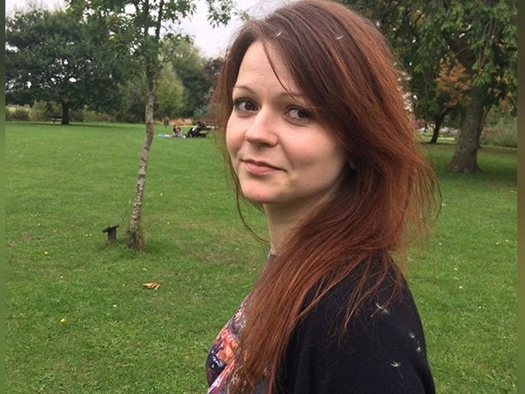 SABreakingNews's tweet photo. #ICYMI Ex-Russian spy’s daughter discharged from hospital. https://t.co/QJcHG1d8eQ #NerveAgentAttack #NerveGasAttack #RussianSpyPoisoning #YuliaSkripal #SergeiSkripal https://t.co/nG04L1jbV7
