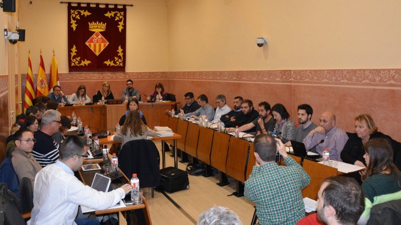 AUP_Rubi's tweet photo. Recordem que fa setmanes que demanem reunió amb tots els grups municipals per saber tots els detalls de: bus gratuït, Casino, Parc de Ca n'Oriol. Per poder aportar propostes i millores i fer la nostra feina ens cal tota la informació #rubicity #Transparència https://t.co/lBmEGagyax