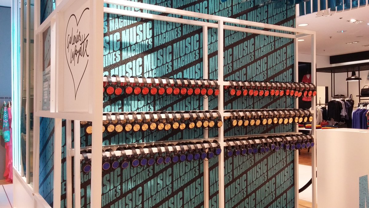 FaithFranceSAS's tweet photo. Gold ? Red? Blue ?
Et vous, c'est quoi votre humeur musical du moment ?
#MusicMachines #galerieslafayette #experienceinstore https://t.co/xESWjX41Rv