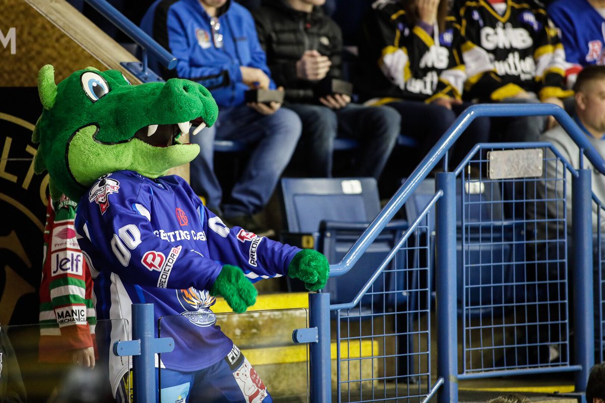 covblazehockey's tweet photo. #NationalPetDay @scorchblaze π² #NotACrocodile https://t.co/oklmEPQB40