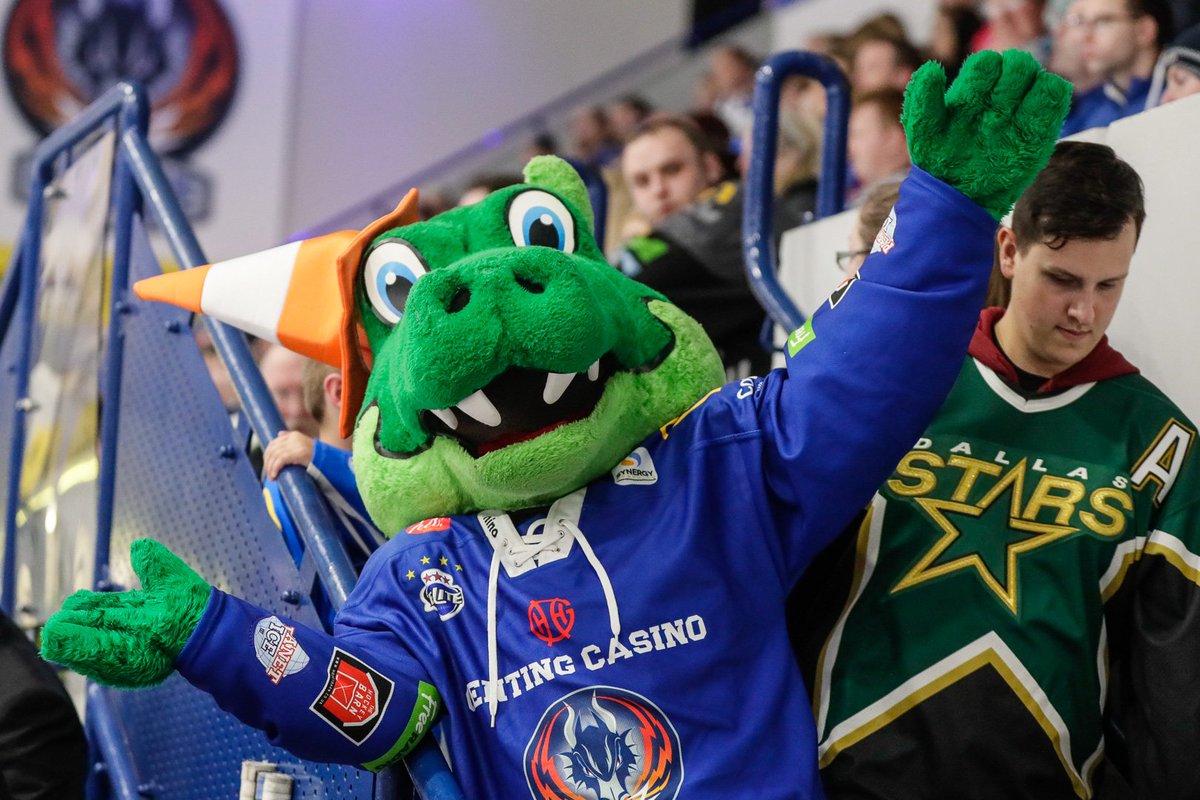 covblazehockey's tweet photo. #NationalPetDay @scorchblaze π² #NotACrocodile https://t.co/oklmEPQB40