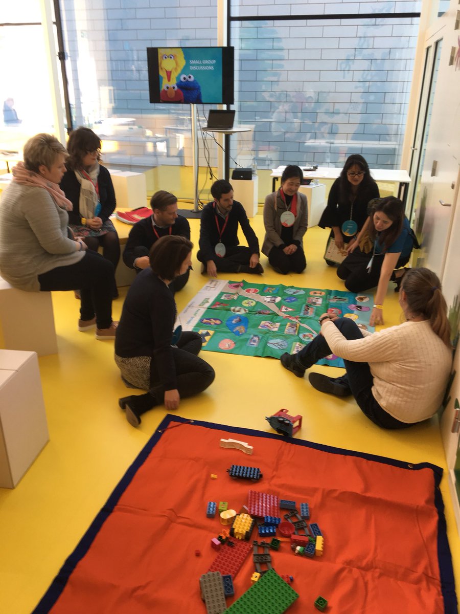 Renvimick's tweet photo. How do we equip teachers to use playful approaches? Takalani Sesame has some ideas about it!!!
#LEGOIdea2018 #sesameworshop https://t.co/Og1zIg1dBm