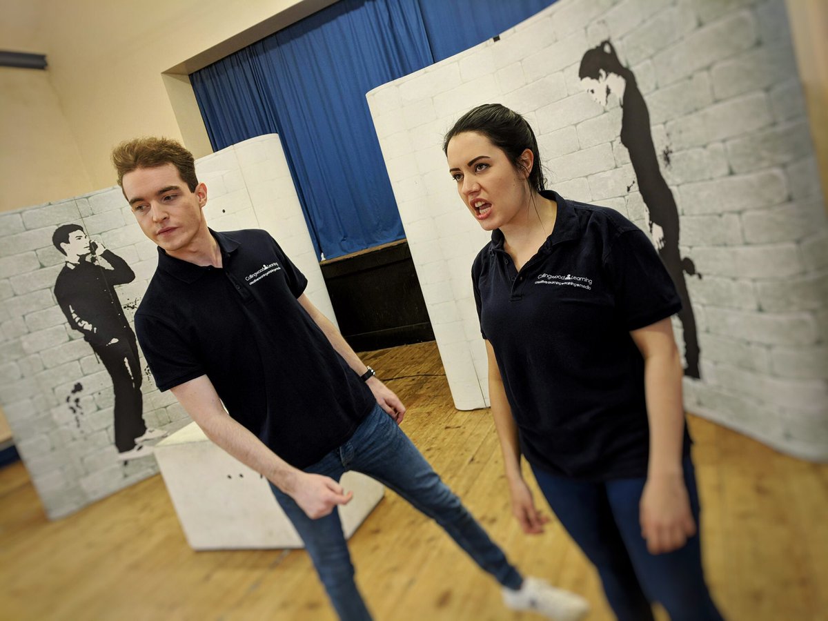 2 incredible #SmashedNI sessions over with students of <a href="/stpatrickskeady/">St Patricks Keady</a> this morning as we discuss the dangers of irresponsible drinking &amp; how to deal with peer pressured situations <a href="/DiageoIreland/">Diageo Ireland</a>