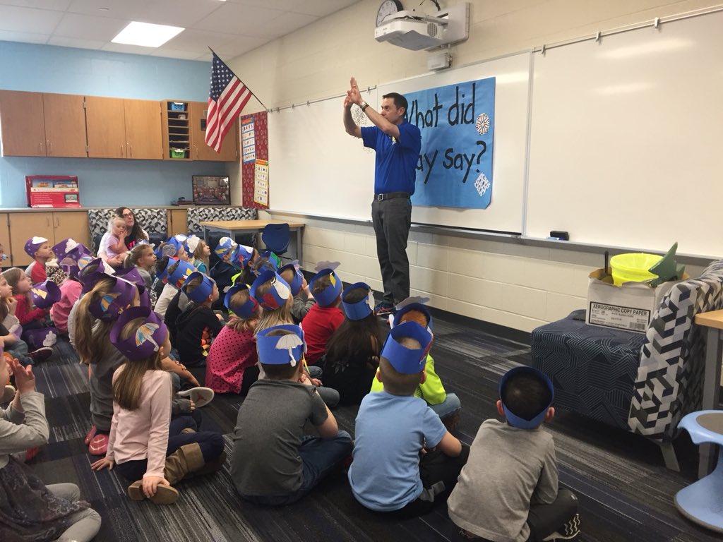mrschudzinski's tweet photo. Thanks @JayBerschback for teaching our kindergarten classes about weather on Friday! We loved learning about what you do! We even loved watching ourselves on tv! @els_eagles @Principalwank https://t.co/saTkZhBGFT