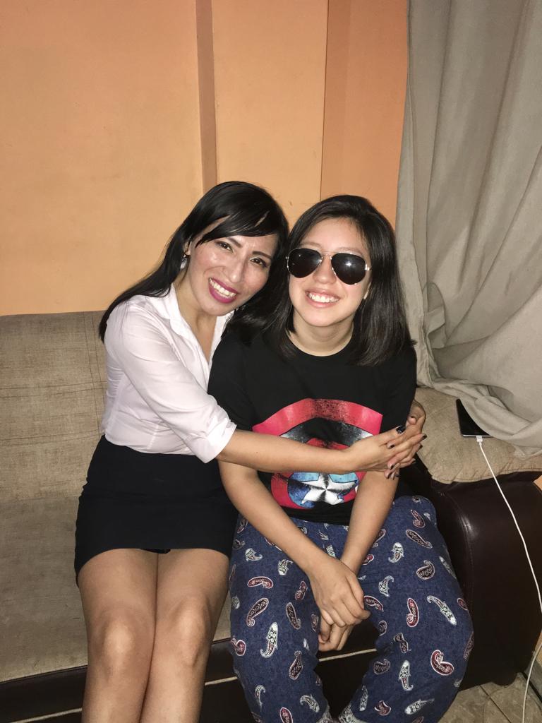 carlareyn's tweet photo. Ayer cumple de mi Cami @camotetroll 💝😁🎆 https://t.co/JNfrP7plOy