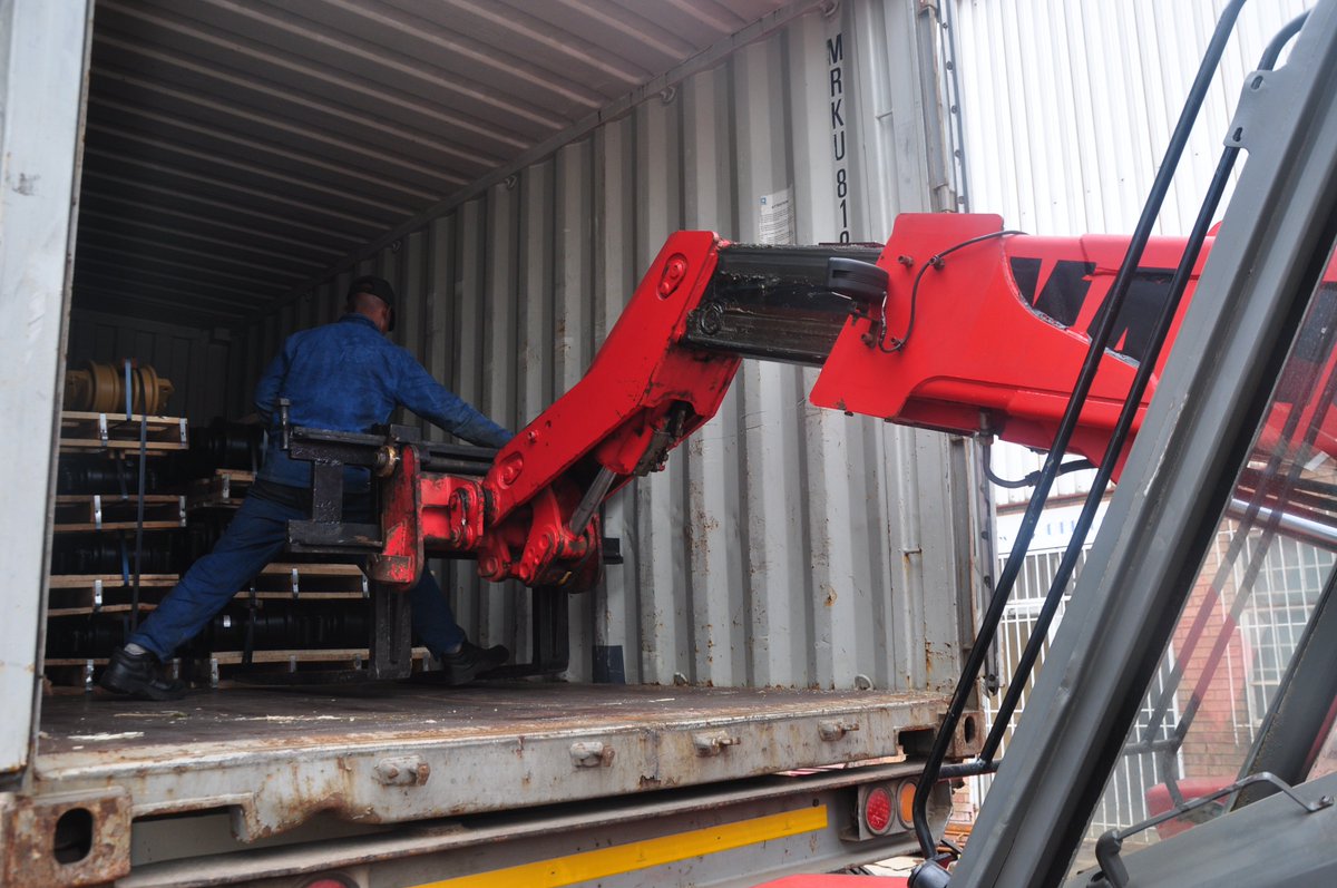 Centrax_SA's tweet photo. Unloading has never been easier!!😎😁😅 https://t.co/J3O1k3DuyX