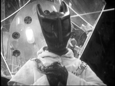 alexwilcock's tweet image. OTD 1964: #DoctorWho #TheKeysOfMarinus
Introducing mind control &amp;amp; possession to the series
Starring Yartek, Leader of the alien Voord
&amp;amp; it's the first time the Doctor goes away, so it's such a wonderful moment when he's back!