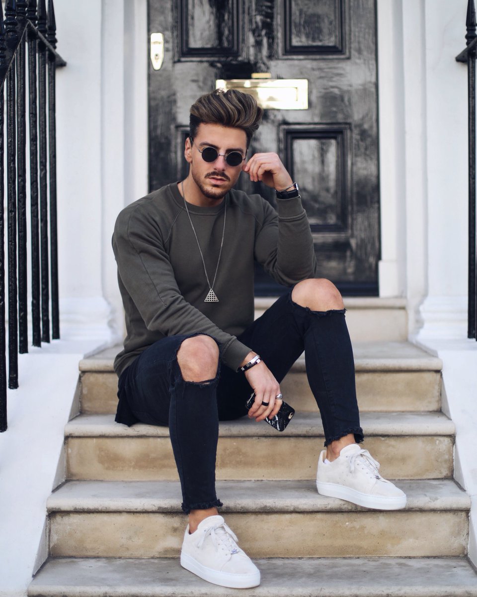 rowanrowrowan's tweet photo. Simple but significant 😎👟
Introducing the new @nubikk web shop special available only at https://t.co/8hll521VC9
Have a good day guys 🤗
_________
#nubikk #streetstyle #suede https://t.co/ZnE8KLb3dF